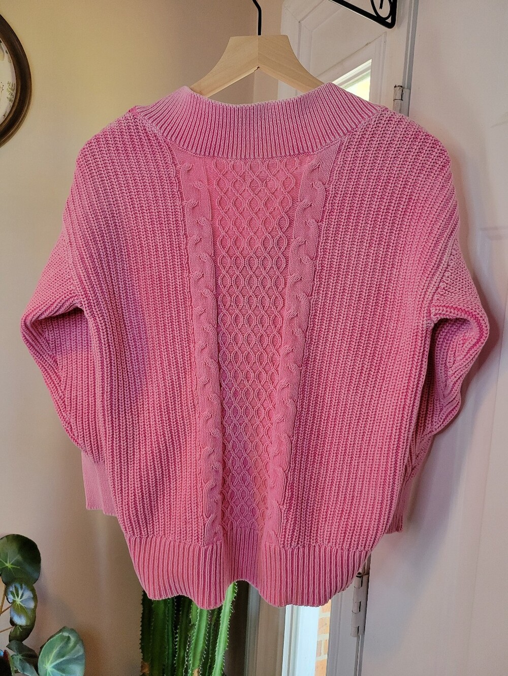 Aerie Pink Cotton Cable Knit V-Neck Pullover Sweater, Size Womens XS Oversized - Picture 4 of 7